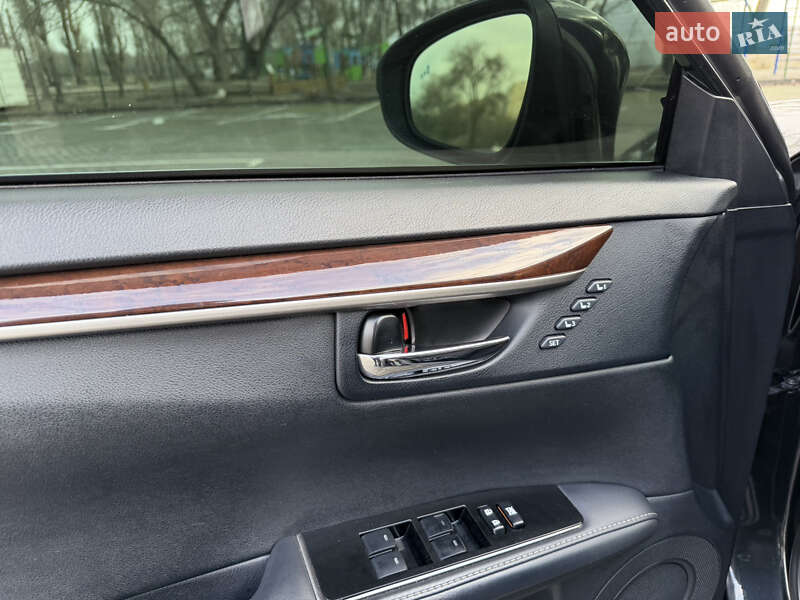 Седан Lexus ES 2017 в Запоріжжі фото 23 Седан Lexus ES 2017 в Запоріжжі