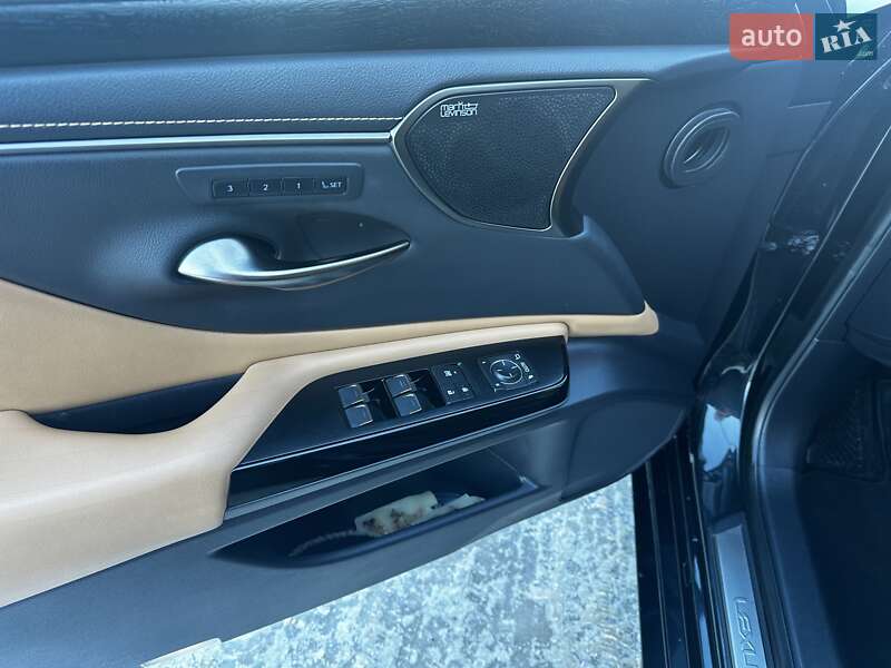 Седан Lexus ES 2022 в Львове фото 24 Седан Lexus ES 2022 в Львове