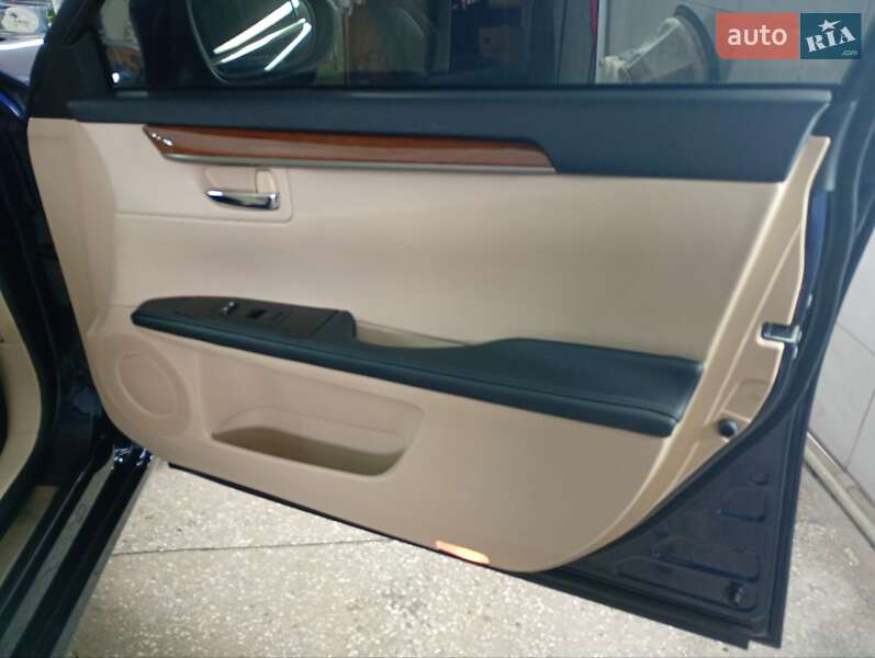 Седан Lexus ES 2014 в Черкасах фото 3 Седан Lexus ES 2014 в Черкасах