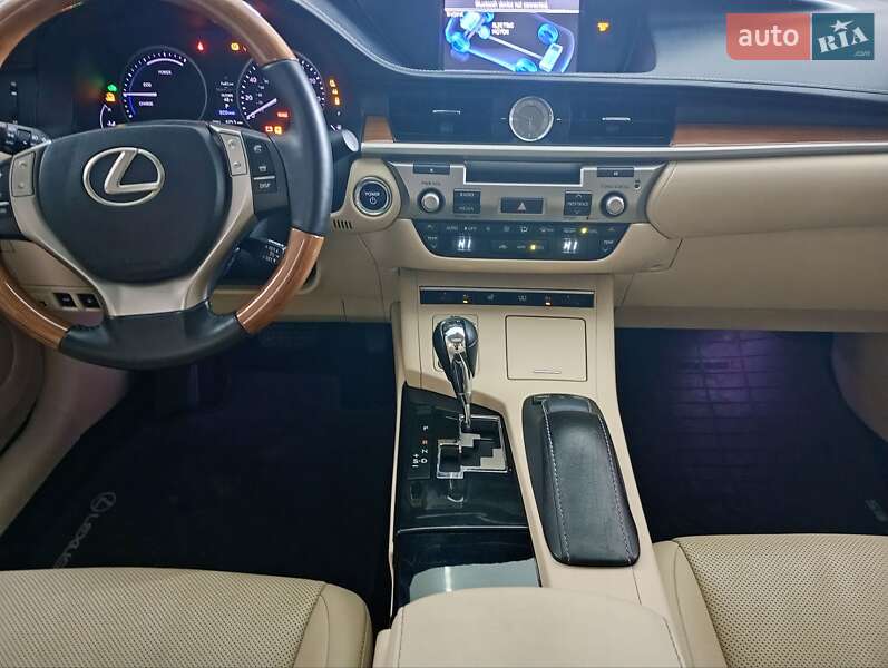 Седан Lexus ES 2013 в Черкассах