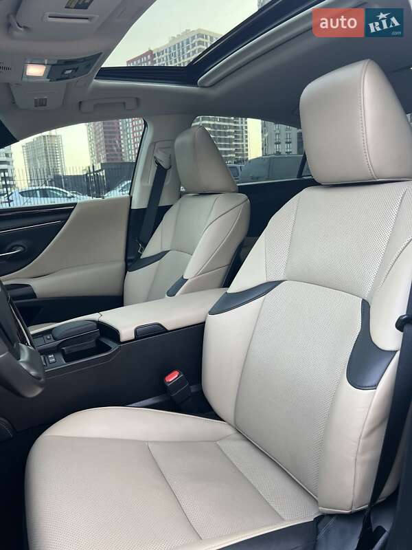 Седан Lexus ES 2020 в Киеве фото 5 Седан Lexus ES 2020 в Киеве