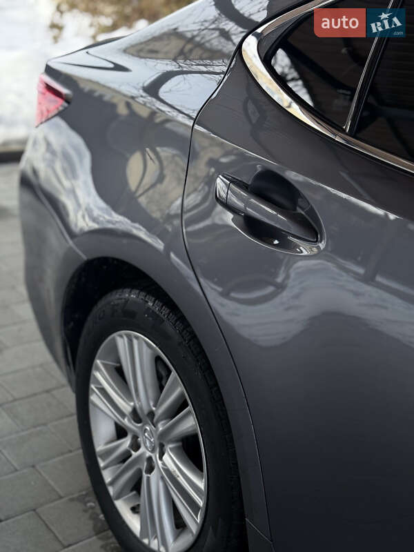 Седан Lexus ES 2014 в Львові фото 10 Седан Lexus ES 2014 в Львові