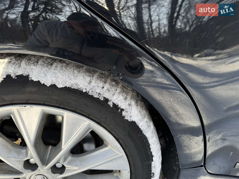 Седан Lexus ES 2012 в Крюківщині