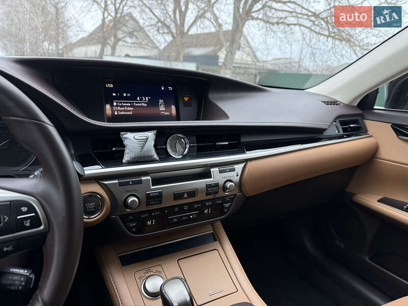 Седан Lexus ES 2018 в Бершаді фото 10 Седан Lexus ES 2018 в Бершаді