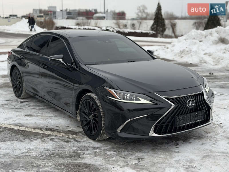 Седан Lexus ES 2021 в Києві
