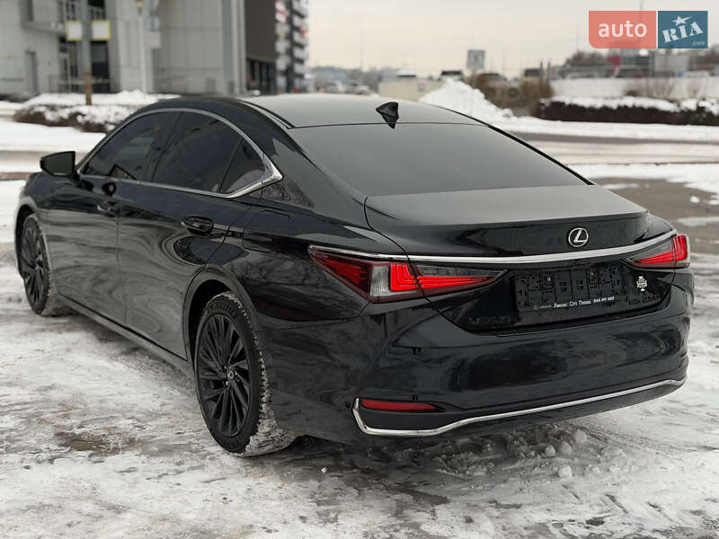 Седан Lexus ES 2021 в Києві