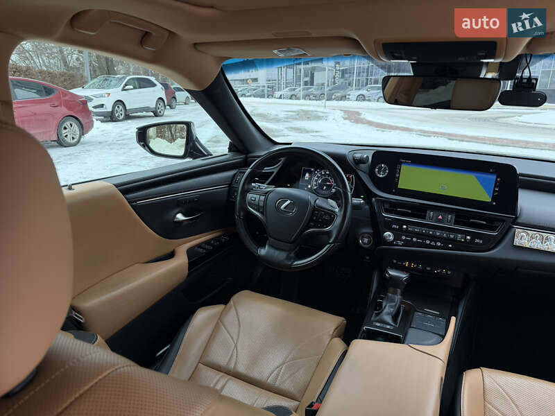 Седан Lexus ES 2021 в Києві