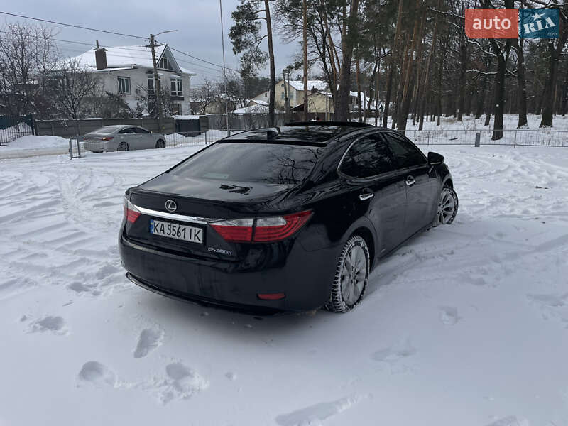 Седан Lexus ES 2014 в Києві