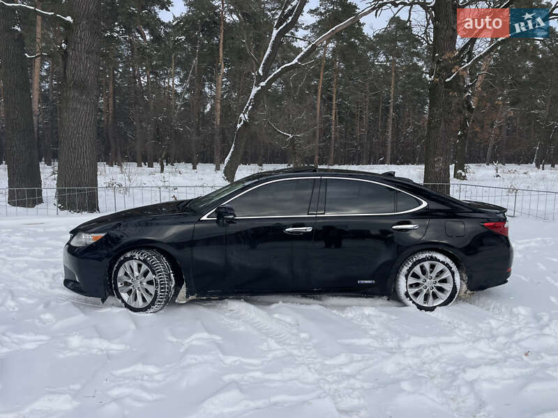 Седан Lexus ES 2014 в Києві