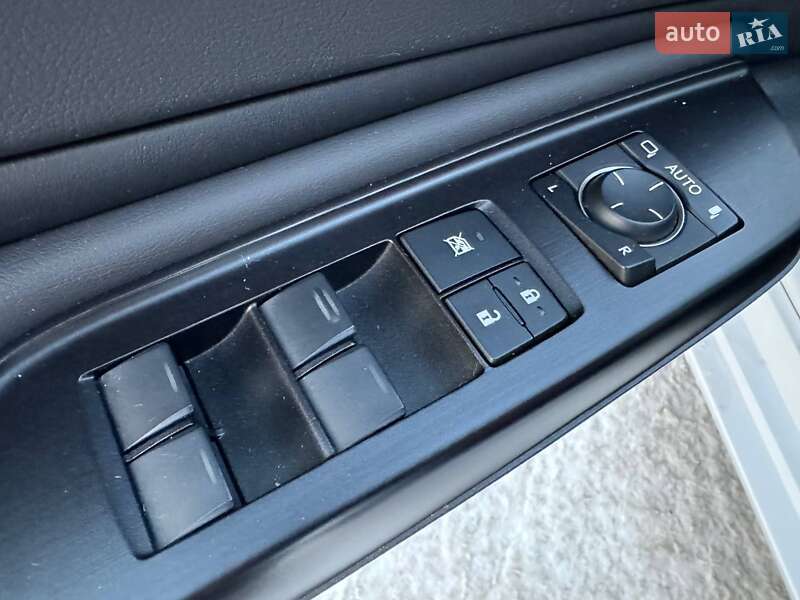 Седан Lexus ES 2020 в Києві