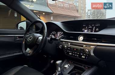 Седан Lexus ES 2016 в Кропивницком