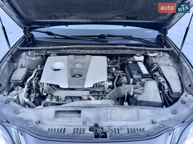 Седан Lexus ES 2020 в Киеве фото 23 Седан Lexus ES 2020 в Киеве