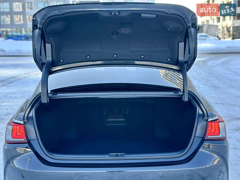 Седан Lexus ES 2020 в Киеве фото 28 Седан Lexus ES 2020 в Киеве