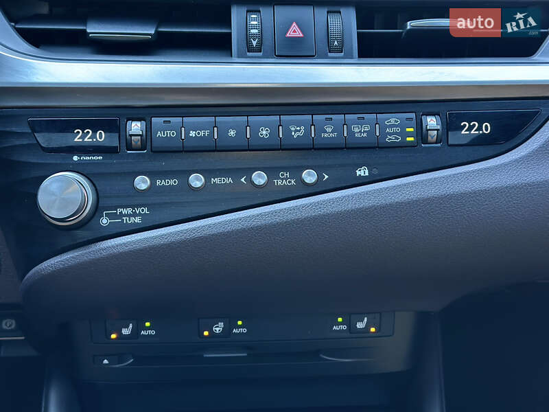 Седан Lexus ES 2020 в Киеве фото 49 Седан Lexus ES 2020 в Киеве