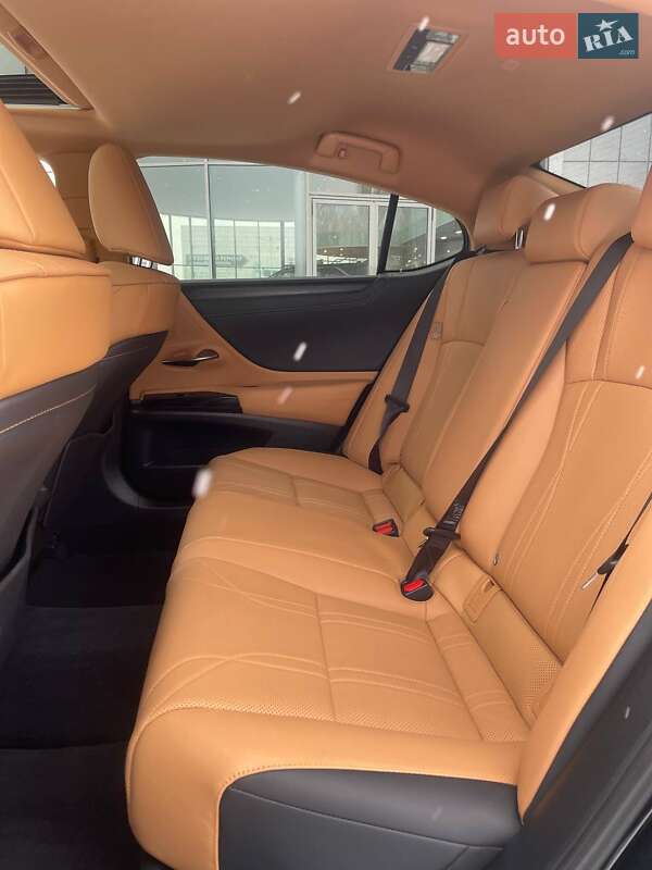 Седан Lexus ES 2021 в Харкові