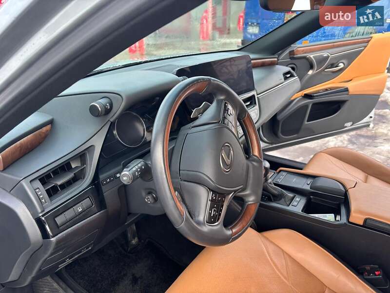 Седан Lexus ES 2022 в Тернополе фото 28 Седан Lexus ES 2022 в Тернополе