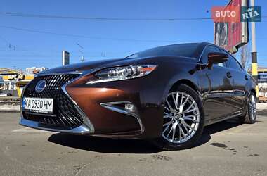 Седан Lexus ES 2016 в Киеве