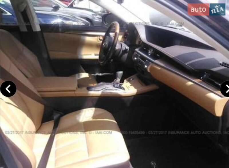 Седан Lexus ES 2016 в Киеве