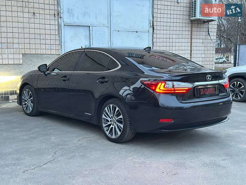 Седан Lexus ES 2016 в Одессе