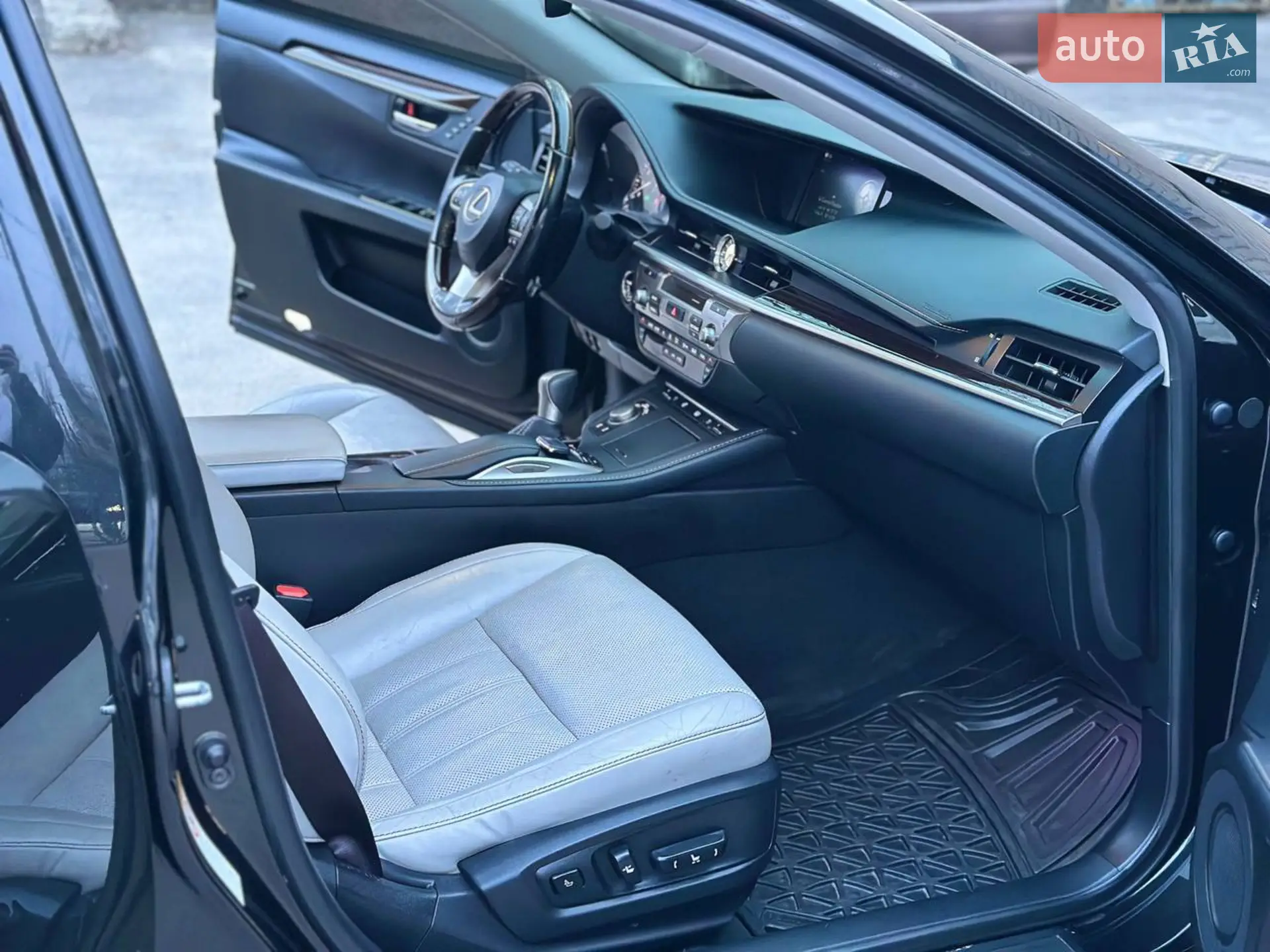 2016 Lexus ES - мініатюра 33