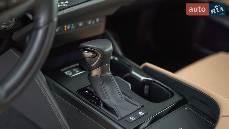 Седан Lexus ES 2022 в Львове фото 37 Седан Lexus ES 2022 в Львове