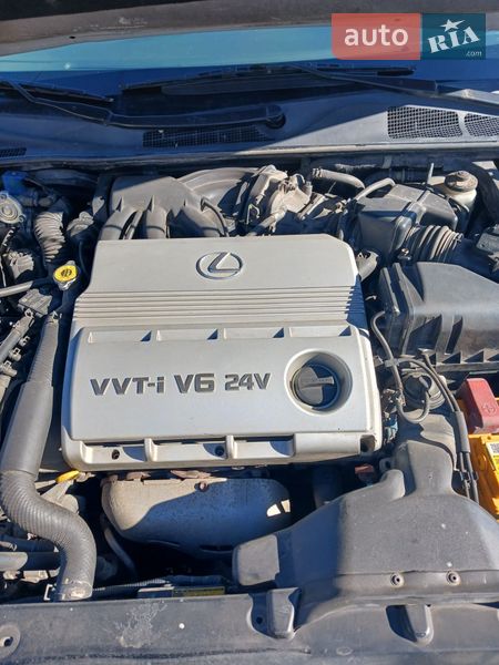 Седан Lexus ES 2004 в Вышгороде