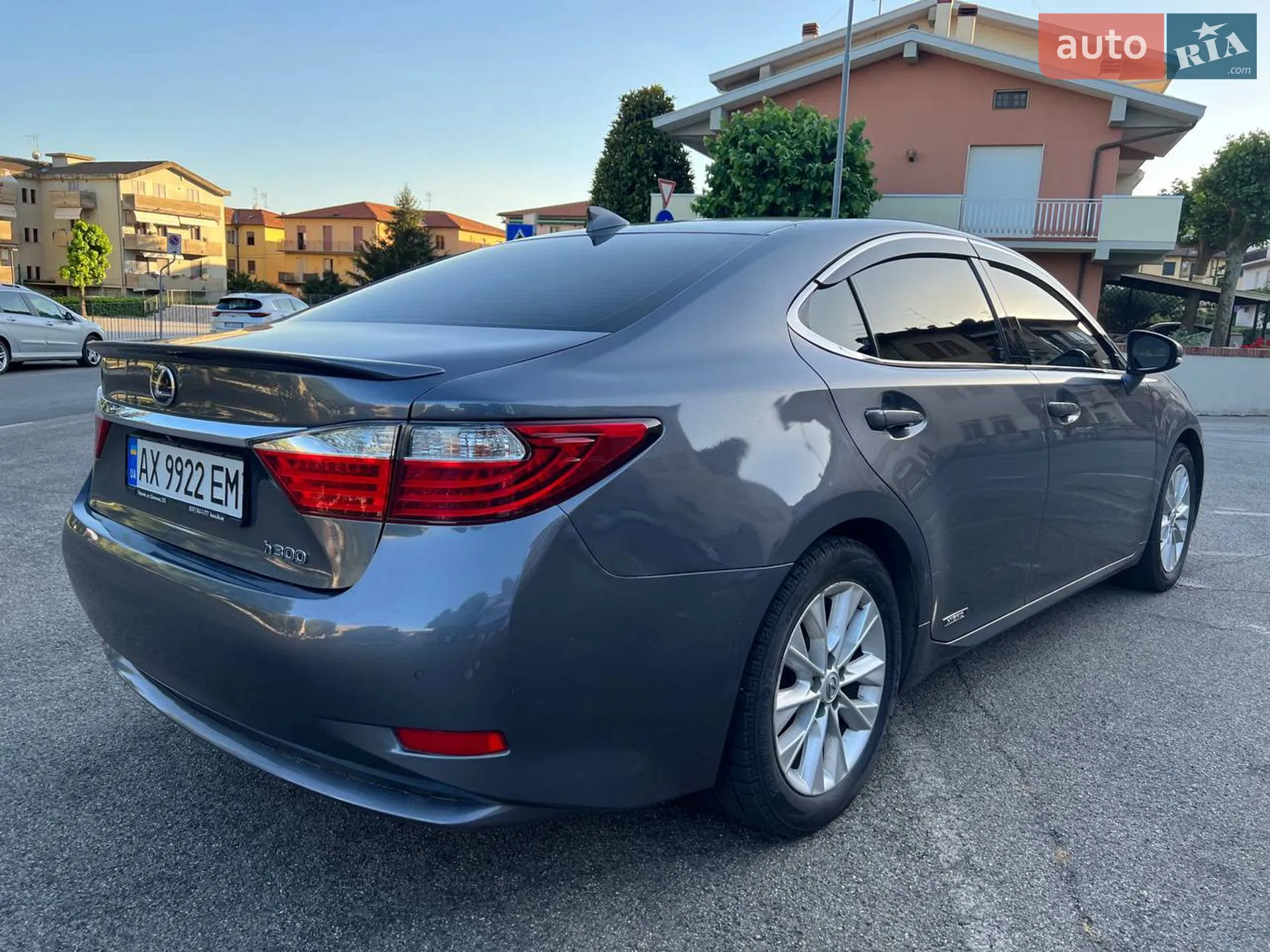 2015 Lexus ES - мініатюра 9