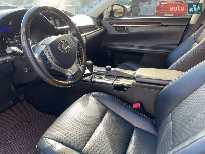 Седан Lexus ES 2014 в Киеве фото 32 Седан Lexus ES 2014 в Киеве