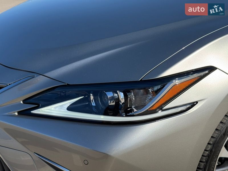 Седан Lexus ES 2020 в Києві фото 15 Седан Lexus ES 2020 в Києві