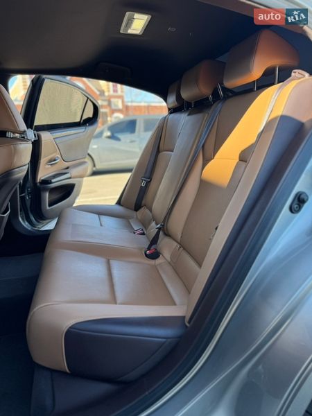 Седан Lexus ES 2020 в Києві фото 22 Седан Lexus ES 2020 в Києві