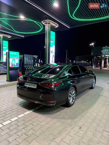 Седан Lexus ES 2018 в Одесі