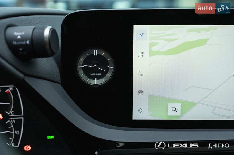 Седан Lexus ES 2024 в Дніпрі
