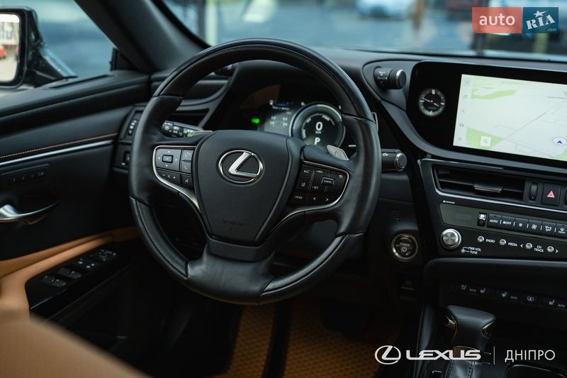Седан Lexus ES 2024 в Дніпрі