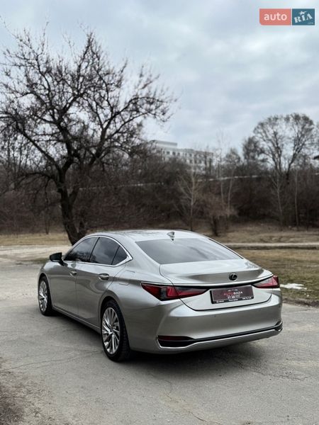 Седан Lexus ES 2021 в Дніпрі