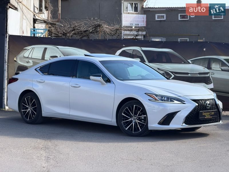 Седан Lexus ES 2022 в Одесі