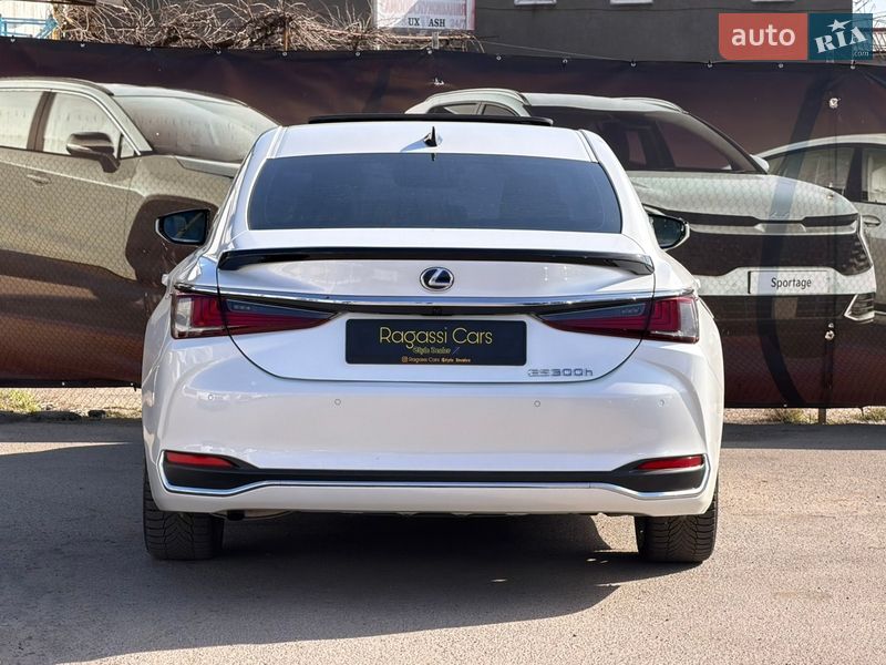 Седан Lexus ES 2022 в Одесі