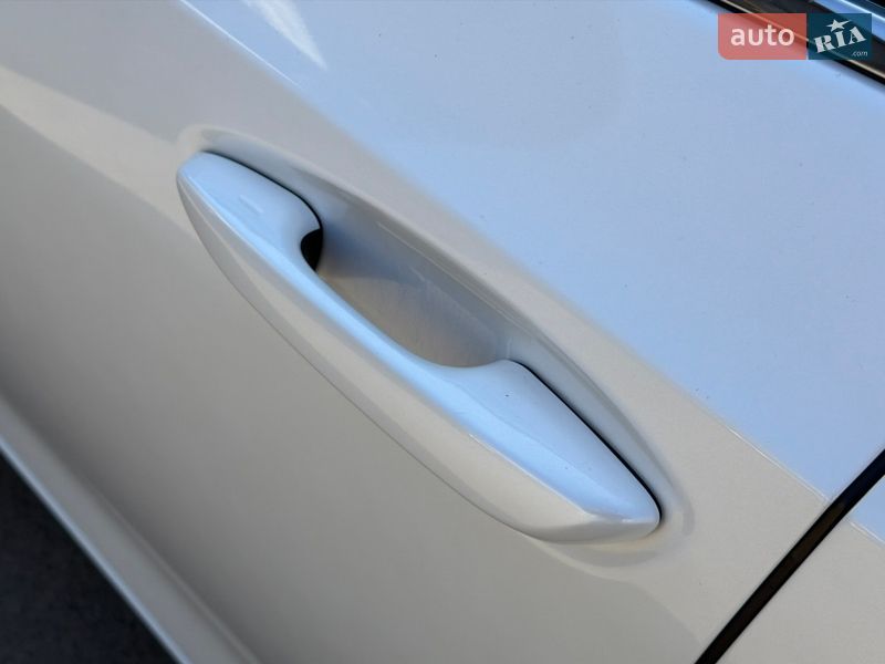 Седан Lexus ES 2022 в Одесі