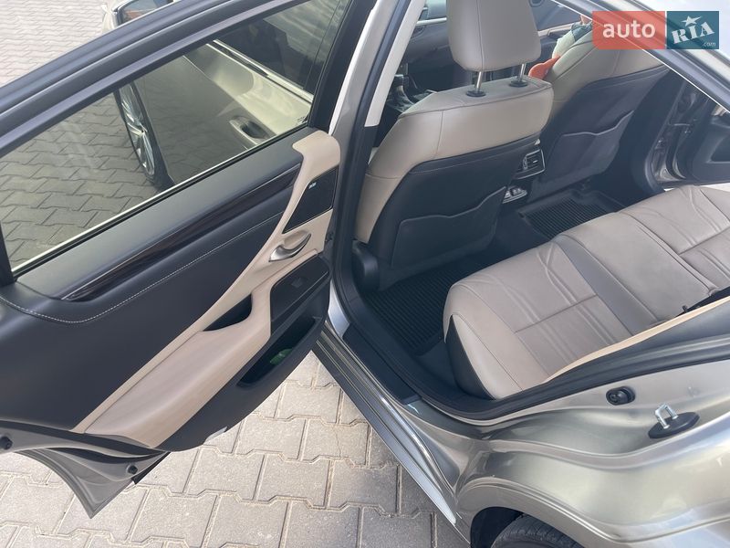 Седан Lexus ES 2020 в Одессе