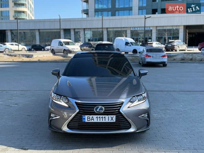 Седан Lexus ES 2016 в Дніпрі