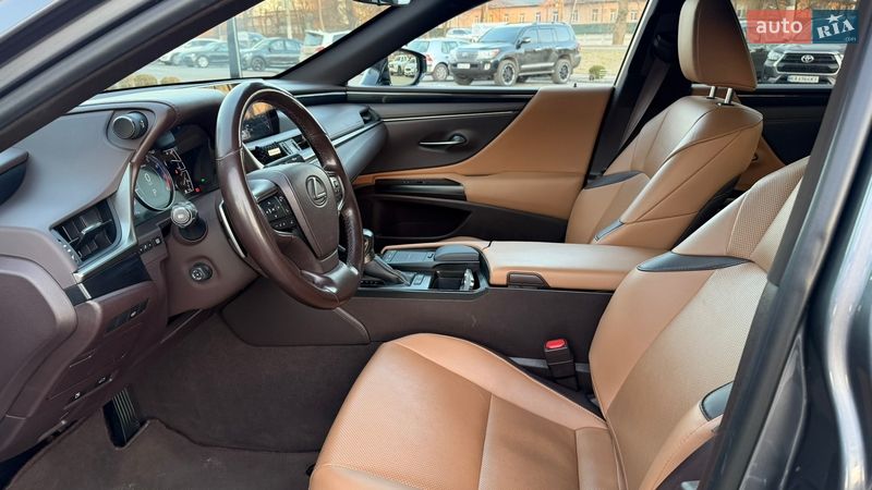 Седан Lexus ES 2020 в Житомире