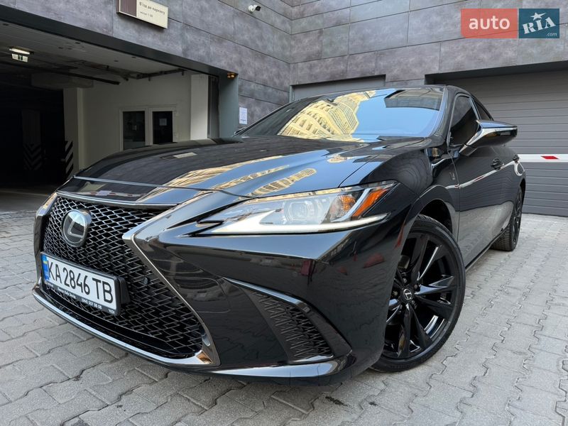 Седан Lexus ES 2024 в Києві