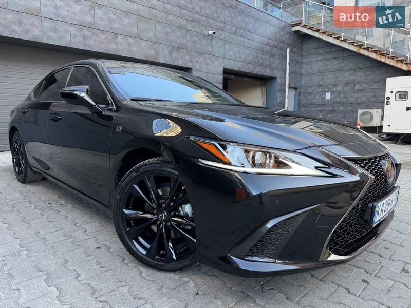 Седан Lexus ES 2024 в Києві