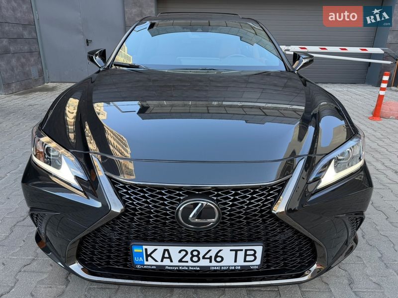 Седан Lexus ES 2024 в Києві
