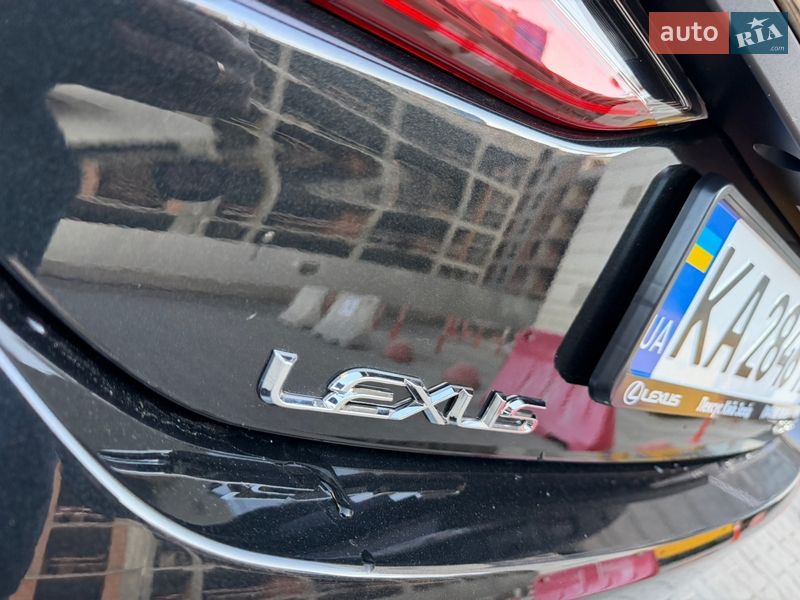 Седан Lexus ES 2024 в Києві