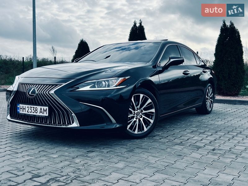 Седан Lexus ES 2021 в Киеве
