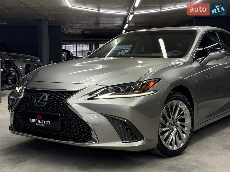 Седан Lexus ES 2019 в Одесі