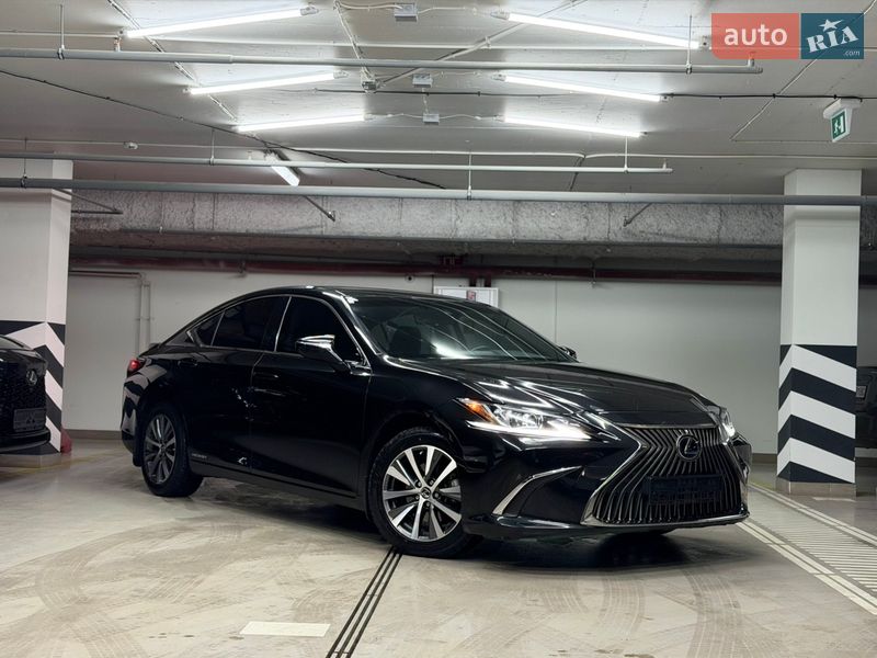 Седан Lexus ES 2021 в Киеве