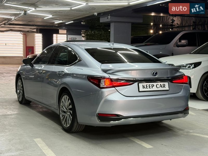 Седан Lexus ES 2022 в Одессе