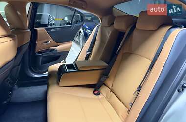 Седан Lexus ES 2022 в Киеве