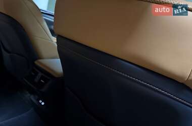 Седан Lexus ES 2022 в Киеве